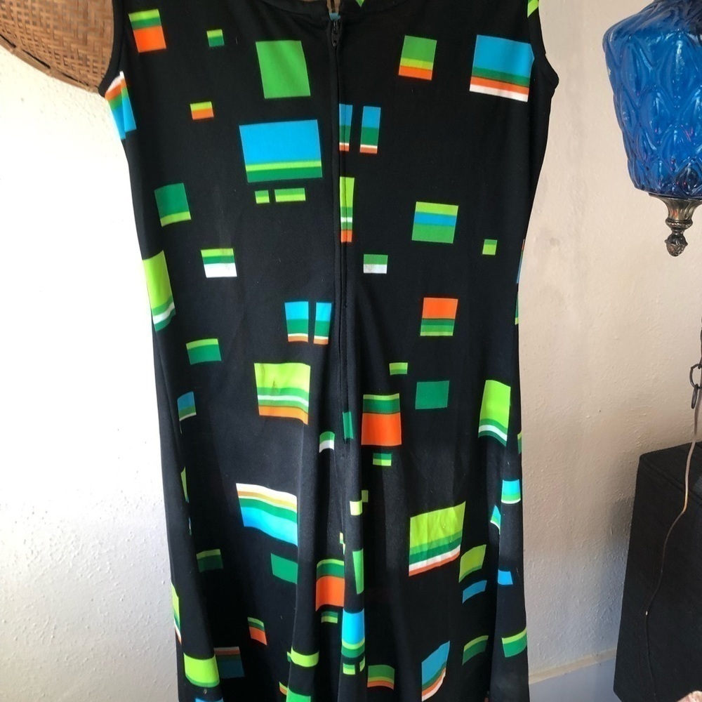 LADIES Vintage Neiman Marcus suit - Picture 9 of 11